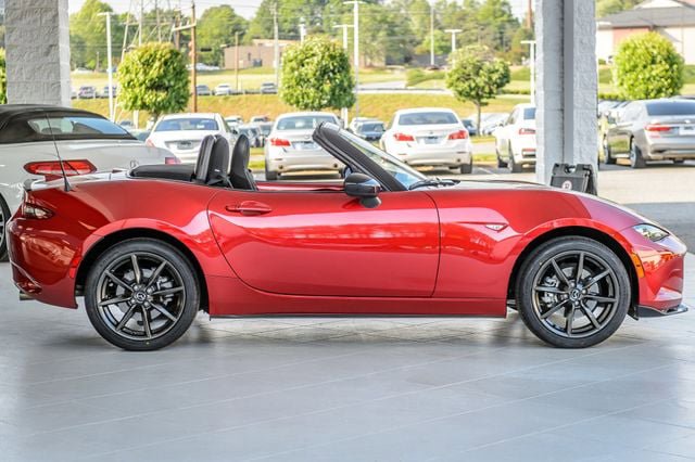 Used 2016 MAZDA MX-5 Miata Club RWD image 48