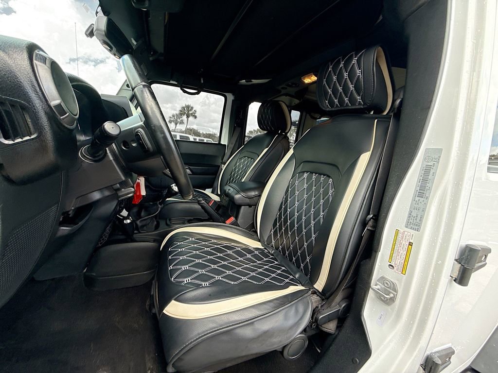 Used 2017 Jeep Wrangler Unlimited Sport image 23