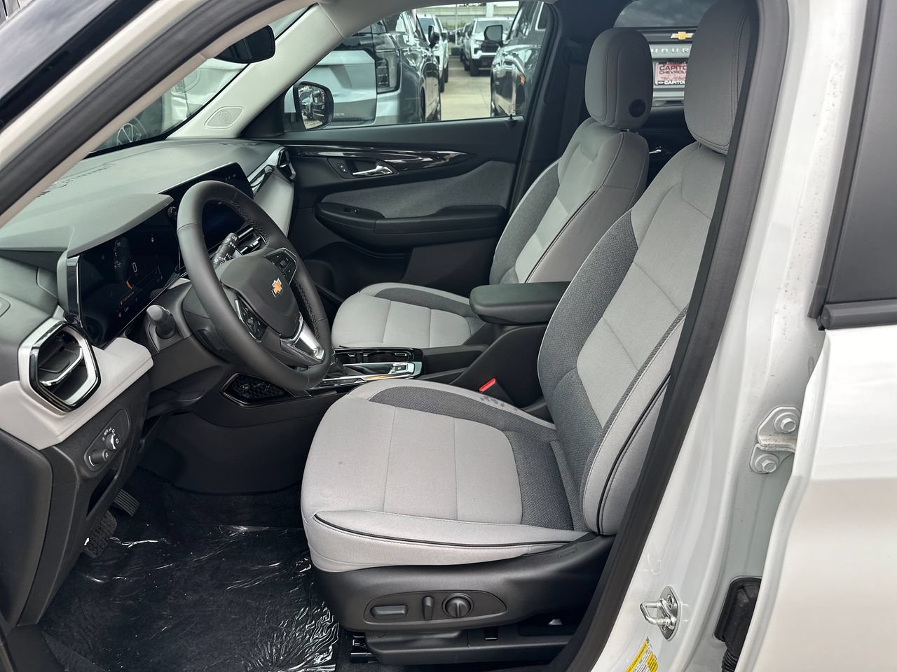 New 2026 Chevrolet TrailBlazer LT w/ Convenience Package FWD image 10