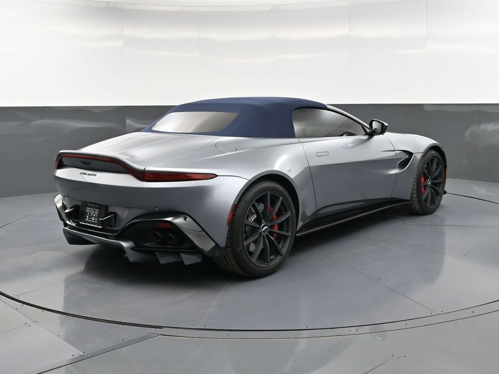 Used 2021 Aston Martin V8 Vantage Roadster RWD image 8