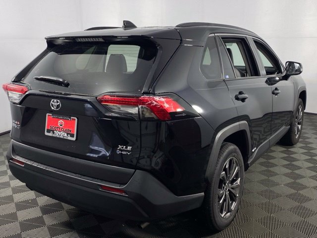 Used 2025 Toyota RAV4 XLE Premium AWD/4WD image 8