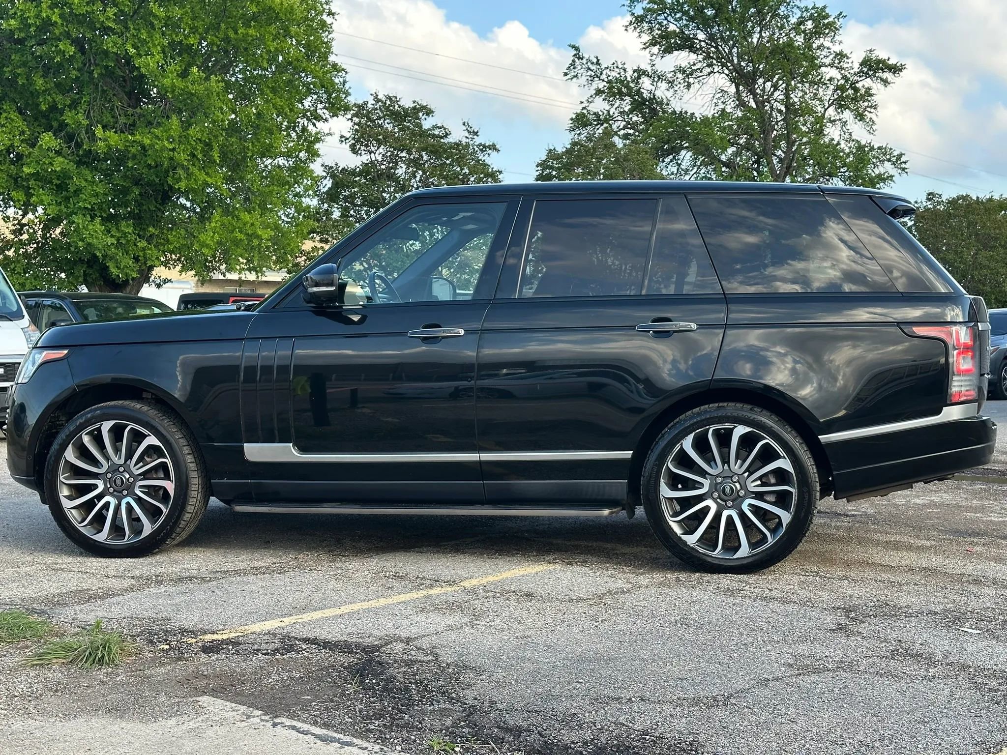 Used 2014 Land Rover Range Rover Autobiography AWD/4WD image 3