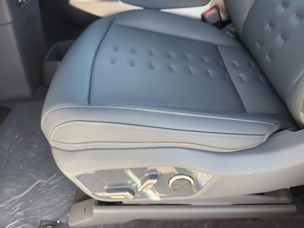 New 2026 Kia EV9 Wind image 10