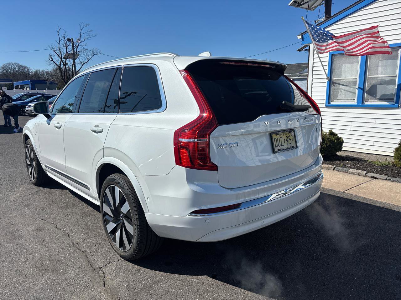 Used 2023 Volvo XC90 T8 Ultimate w/ Protection Package Premier image 4