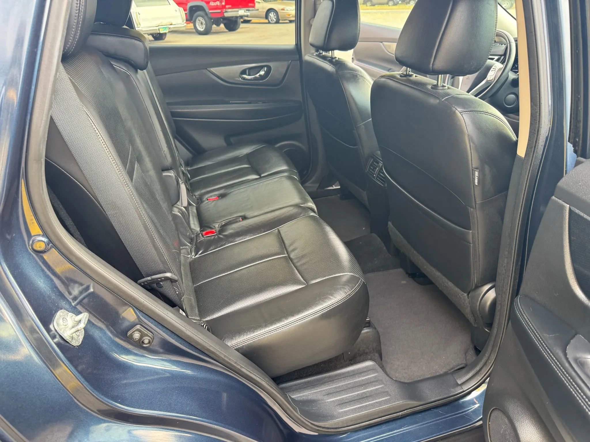 Used 2015 Nissan Rogue SL w/ SL Premium Package image 22