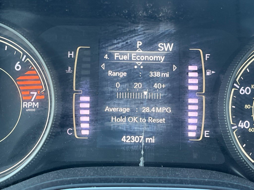 Used 2021 Jeep Cherokee Latitude FWD image 17