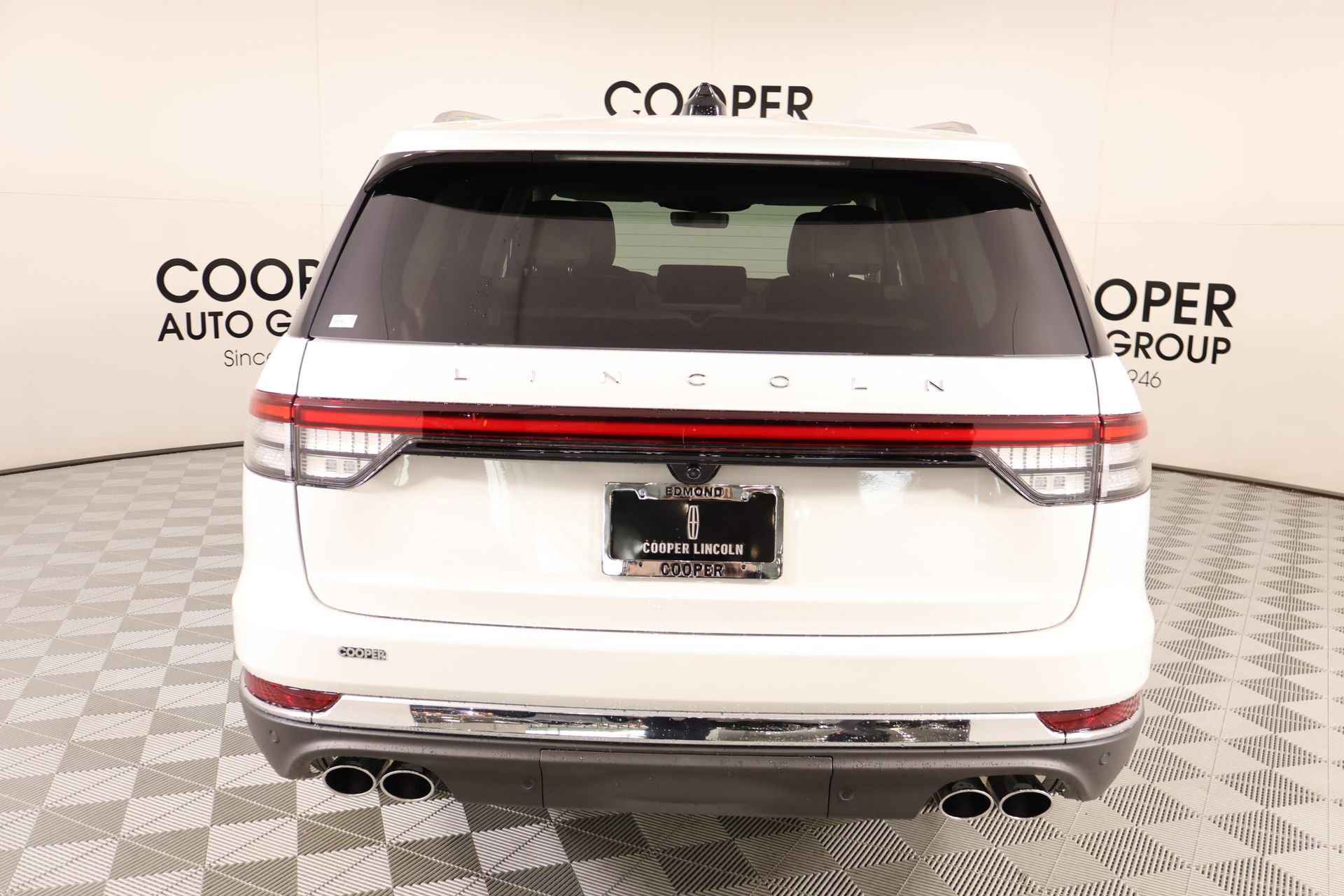 New 2026 Lincoln Aviator AWD image 22