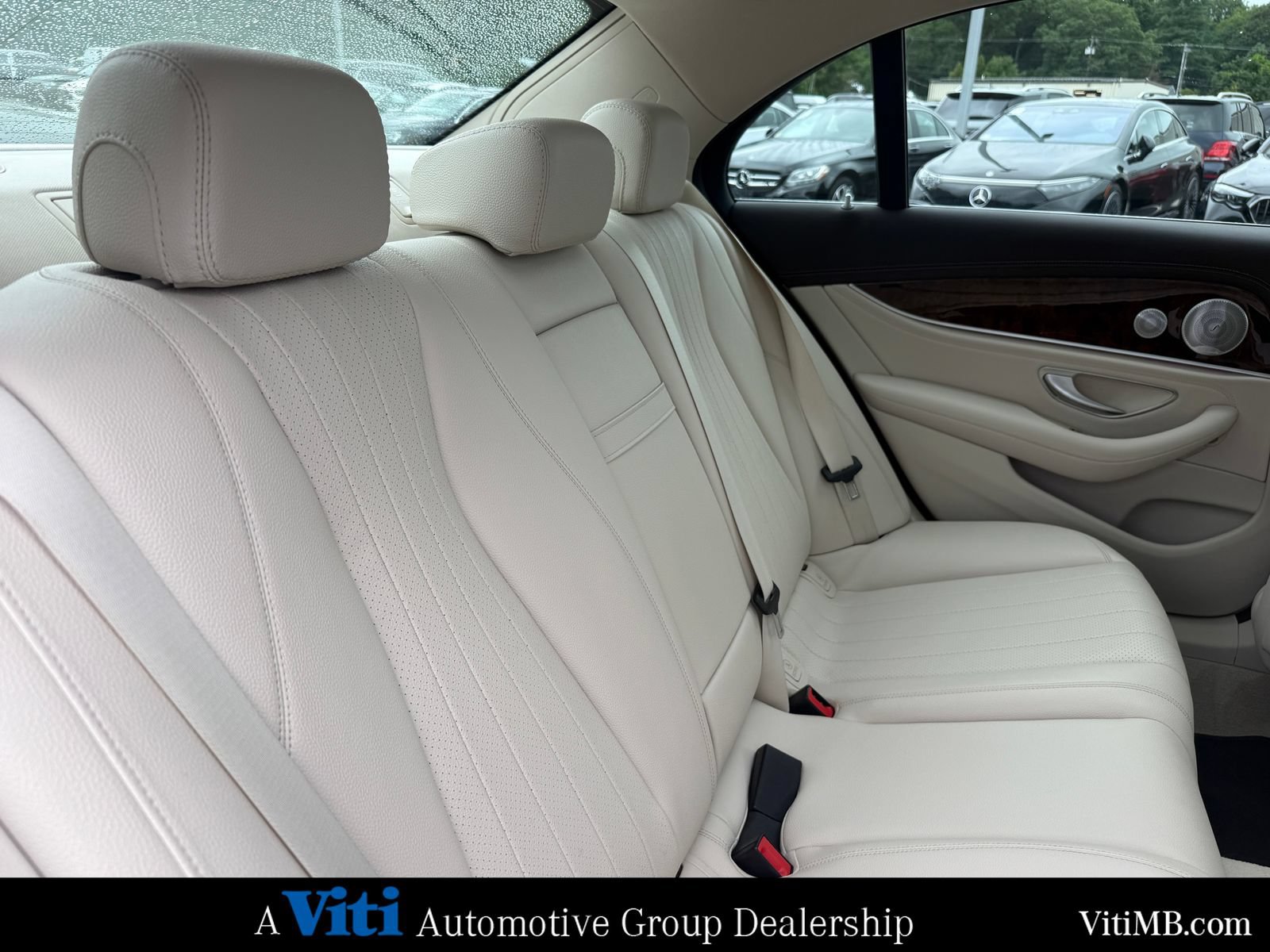 Used 2019 Mercedes-Benz E 300 4MATIC image 28