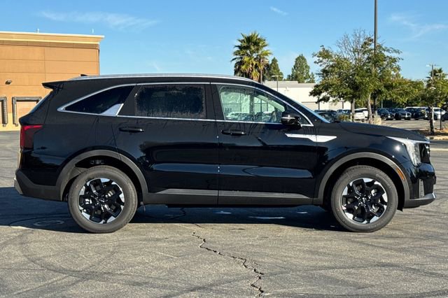 New 2026 Kia Sorento S w/ S Panoramic Sunroof Package image 3