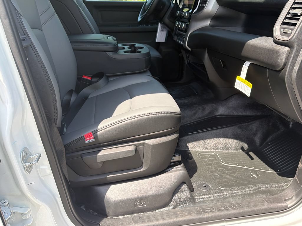 New 2026 RAM 5500 Tradesman AWD/4WD image 13
