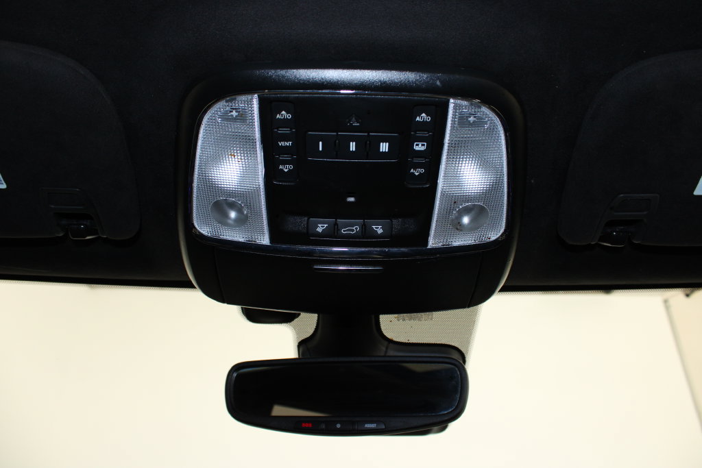Used 2019 Jeep Grand Cherokee SRT AWD/4WD image 17