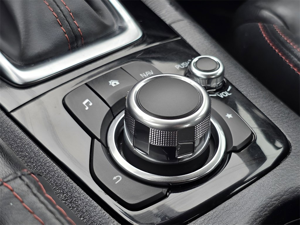 Used 2016 MAZDA MAZDA3 i Grand Touring image 34