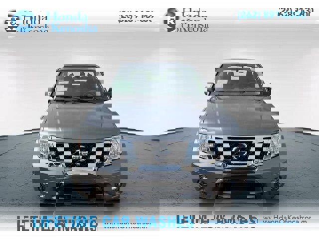 Used 2019 Nissan Frontier SV image 2