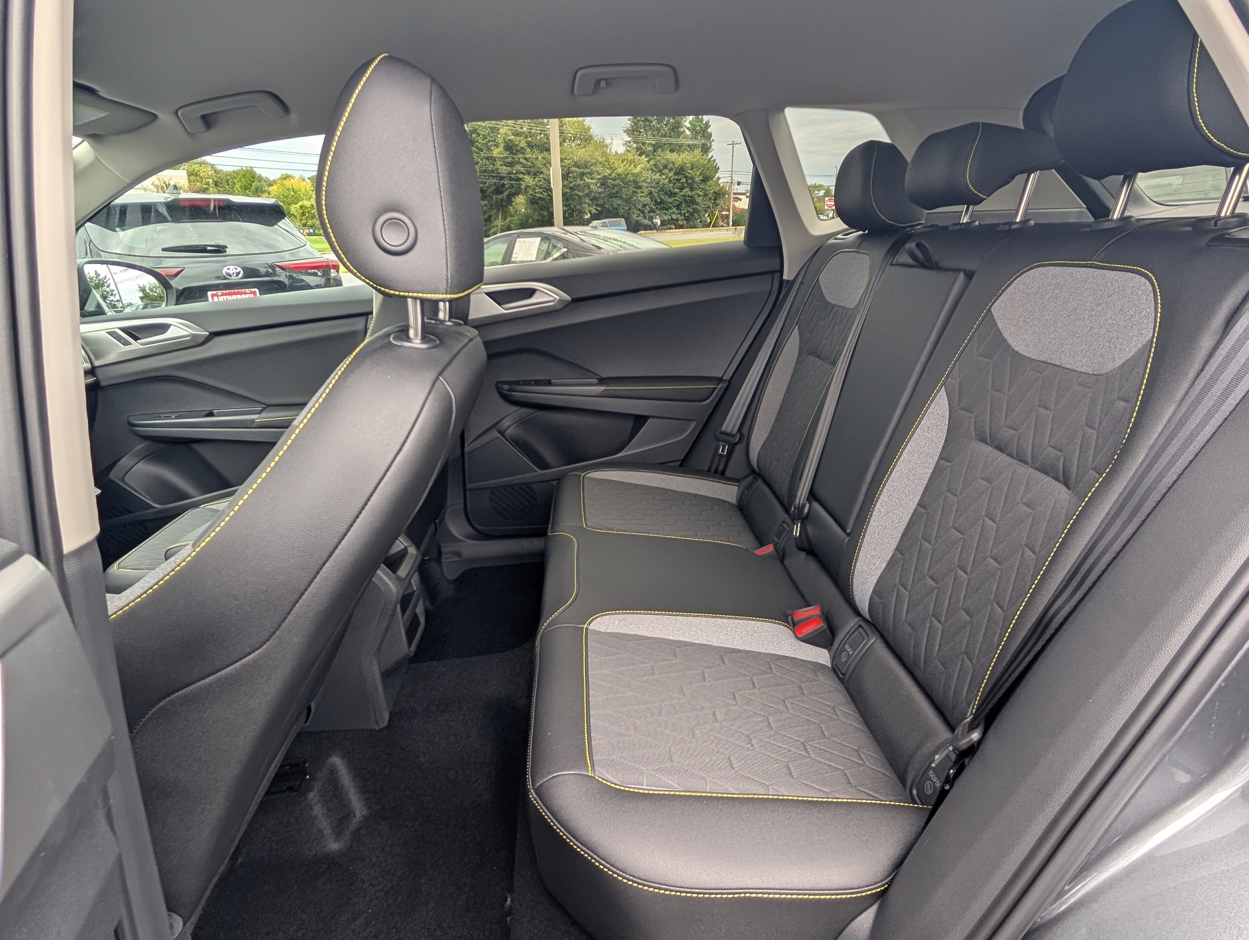 New 2027 Volkswagen Taos Sport AWD/4WD image 12