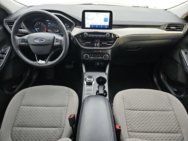 Used 2021 Ford Escape SE w/ SE Sport Appearance Package image 9