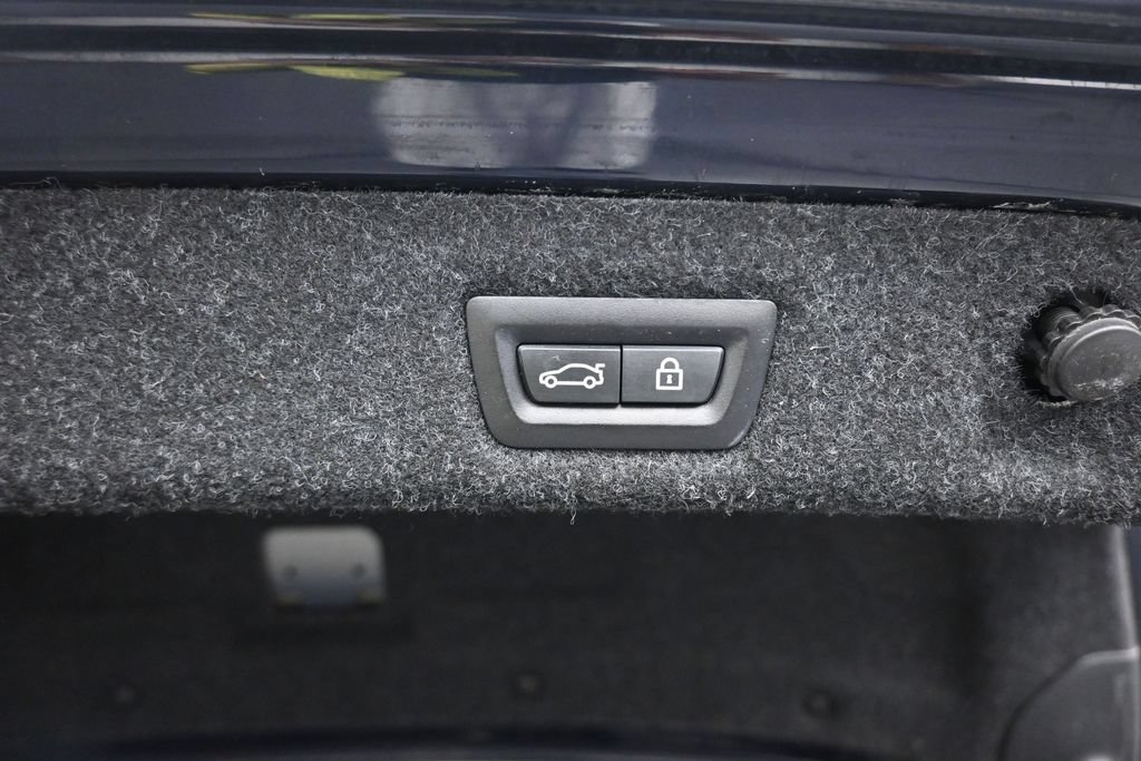 Used 2018 BMW 530i xDrive AWD/4WD image 48