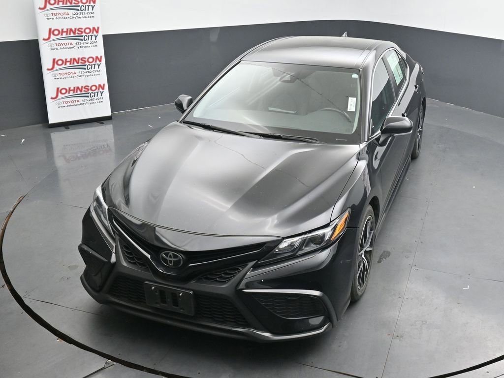 Used 2024 Toyota Camry SE FWD image 12