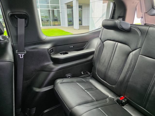 Used 2024 Jeep Wagoneer Series II w/ Convenience Group I AWD/4WD image 21