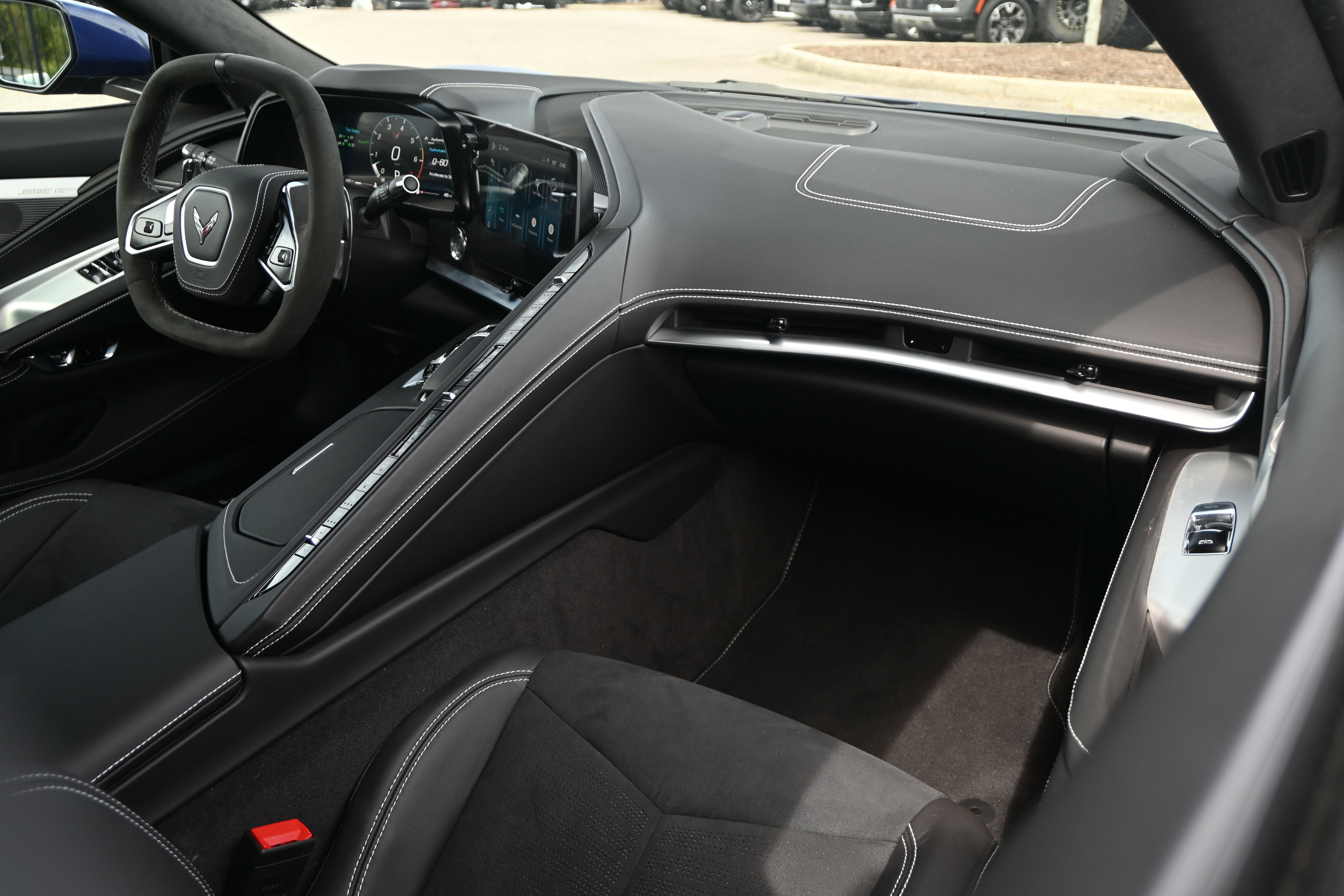 Used 2025 Chevrolet Corvette Stingray Premium Cpe w/ Z51 Performance Package image 17