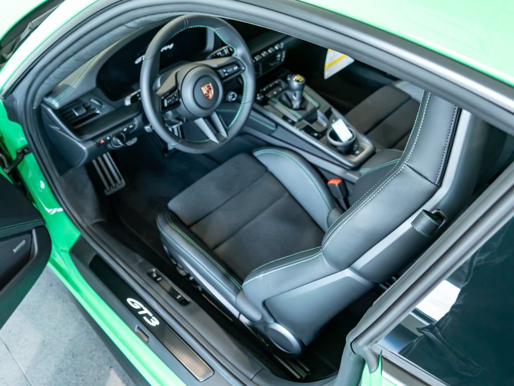 Used 2026 Porsche 911 GT3 RWD image 4