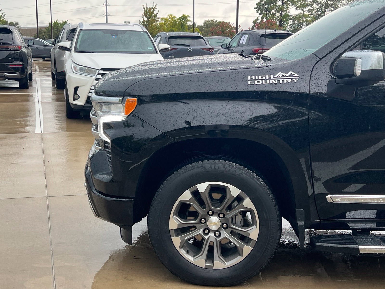 Used 2024 Chevrolet Silverado 1500 High Country w/ Technology Package RWD image 8
