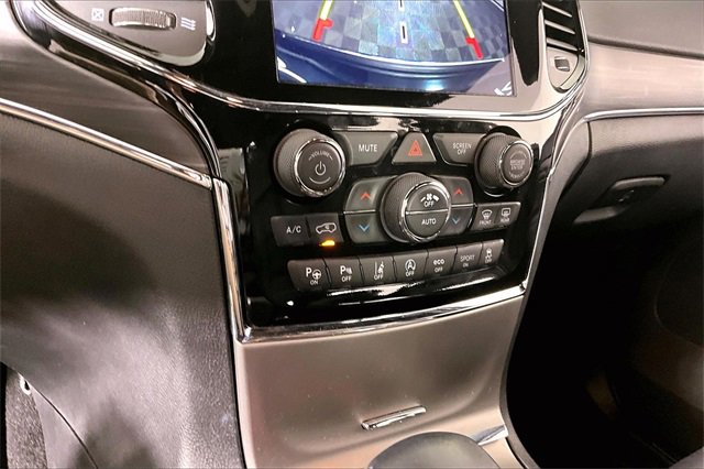 Used 2021 Jeep Grand Cherokee Limited w/ Premium Lighting Group image 15
