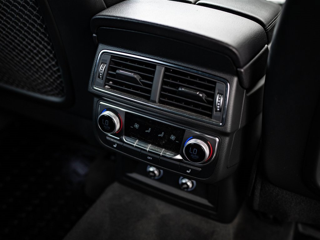 Used 2018 Audi Q7 3.0T Prestige w/ Prestige Package image 38