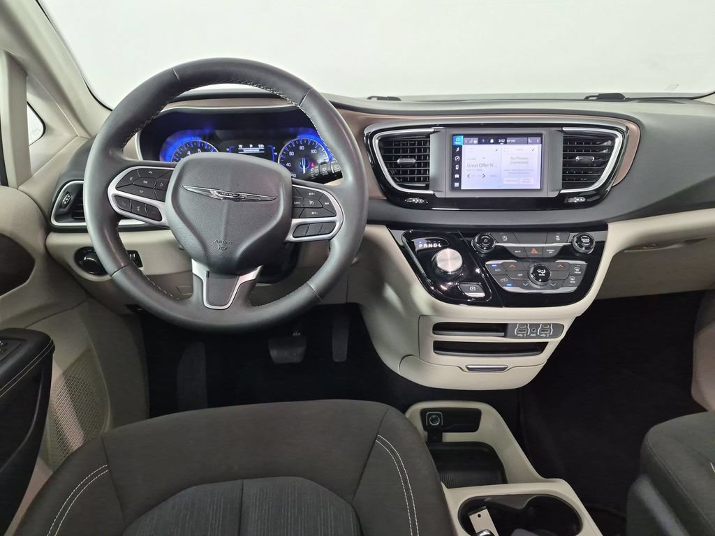 Used 2023 Chrysler Voyager LX FWD image 30