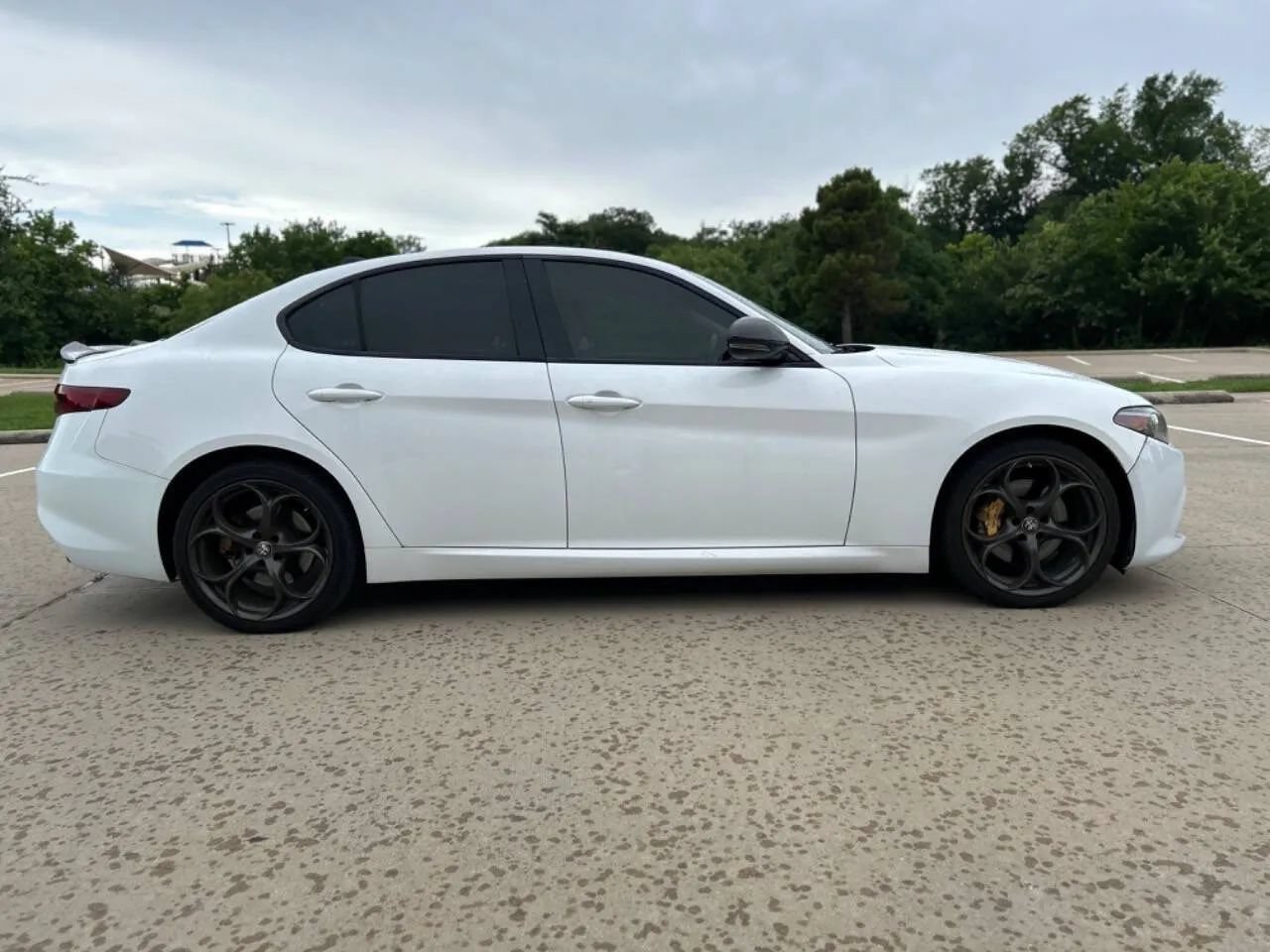 Used 2019 Alfa Romeo Giulia Ti Sport w/ Quick Order Package 22S Sport AWD/4WD image 5
