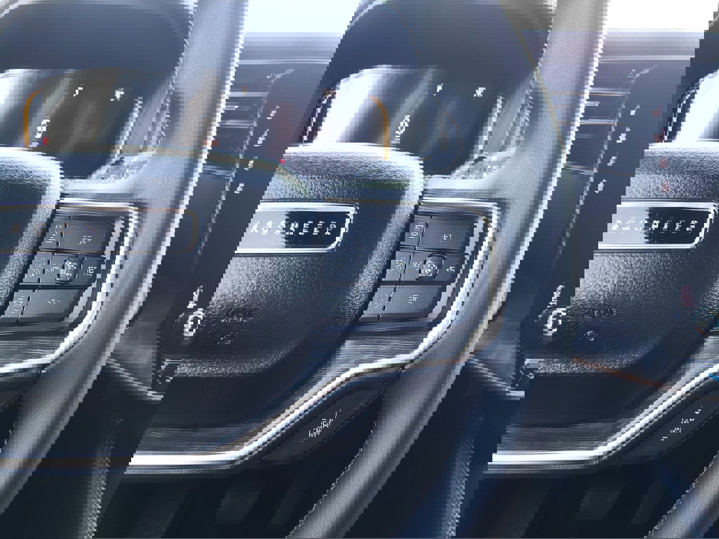 Used 2024 Jeep Wagoneer L Series II w/ Flexible Seating Group image 40