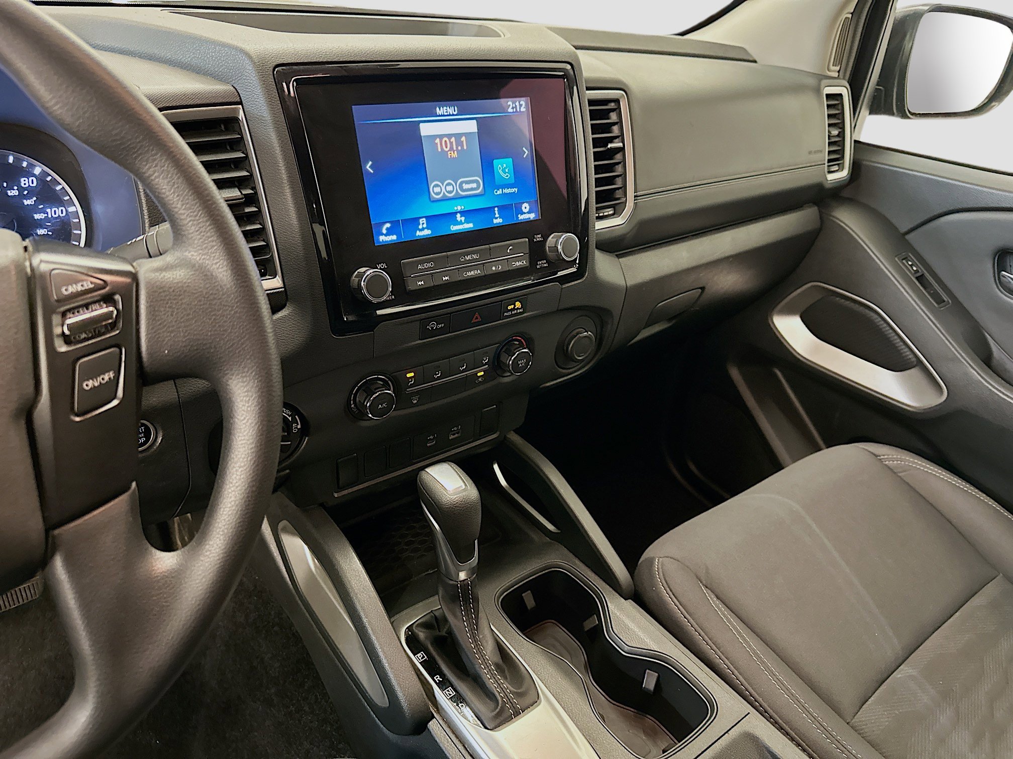 Used 2023 Nissan Frontier SV image 25