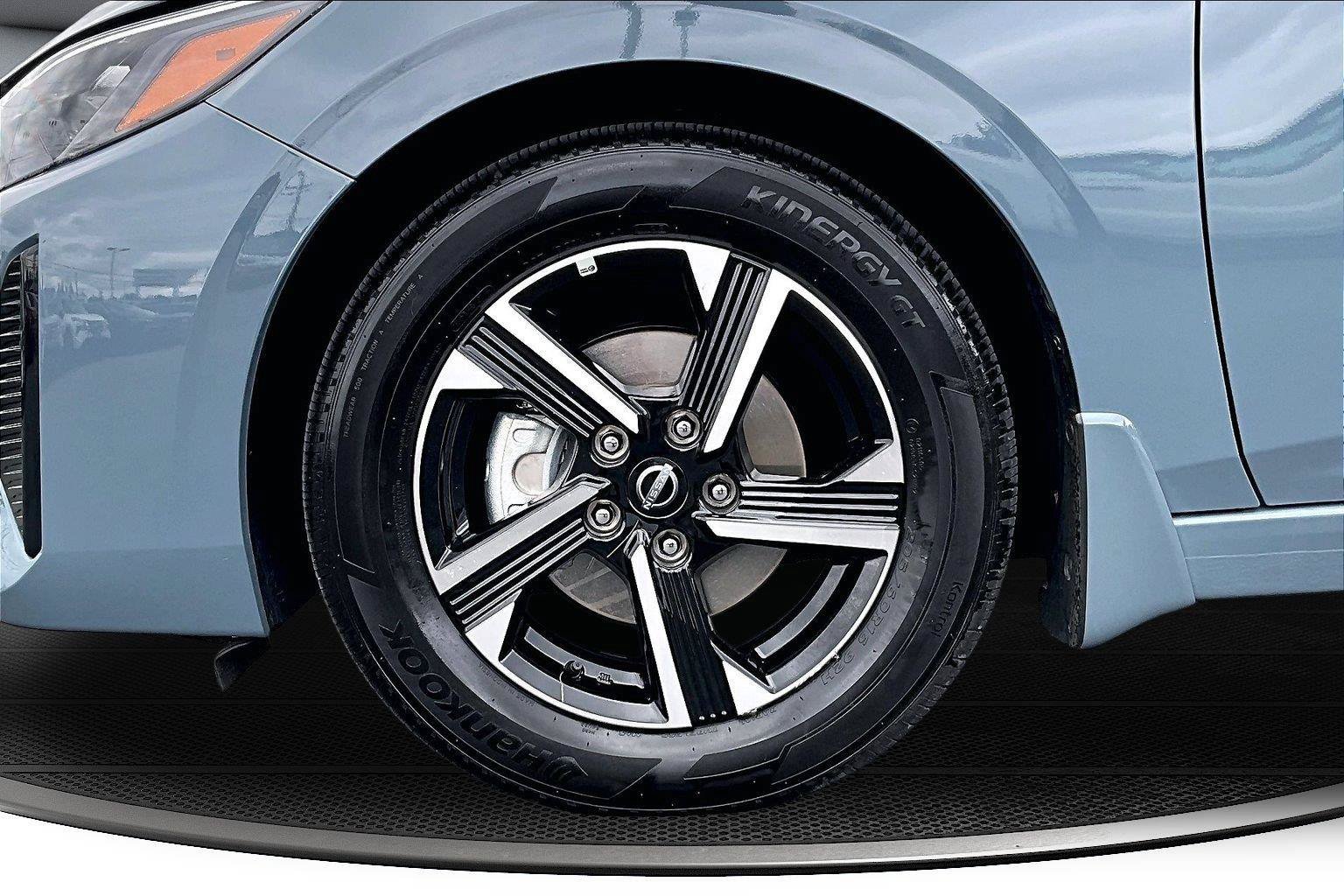Used 2025 Nissan Sentra SV w/ All-Weather Package FWD image 33