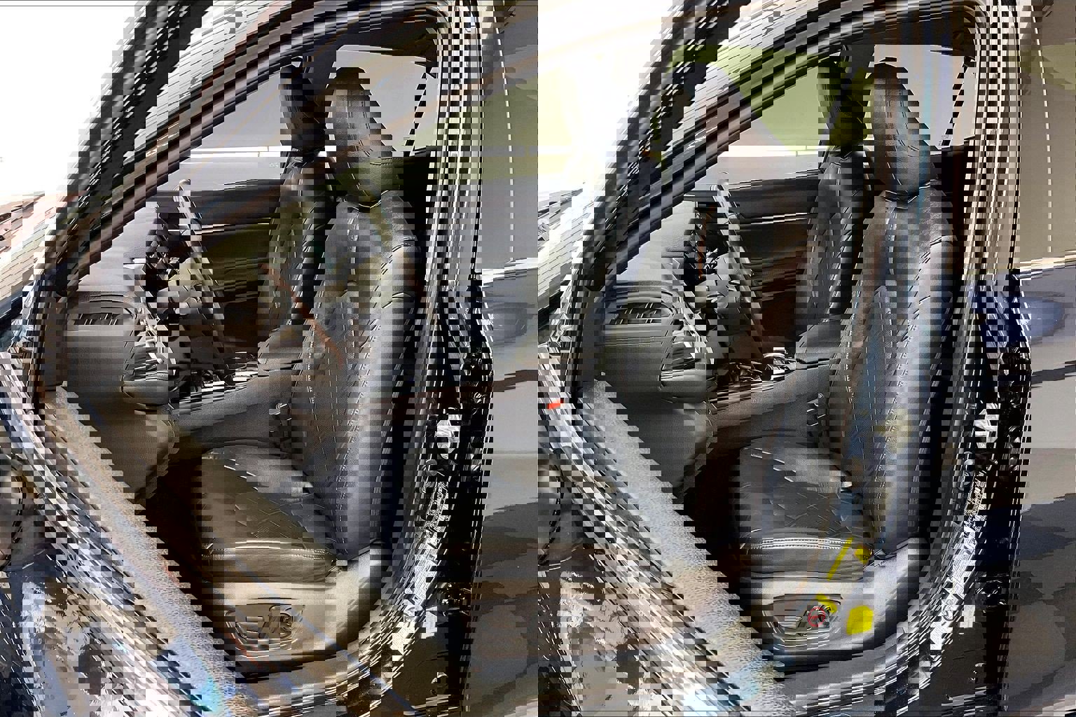 Used 2018 Toyota Camry XLE image 17