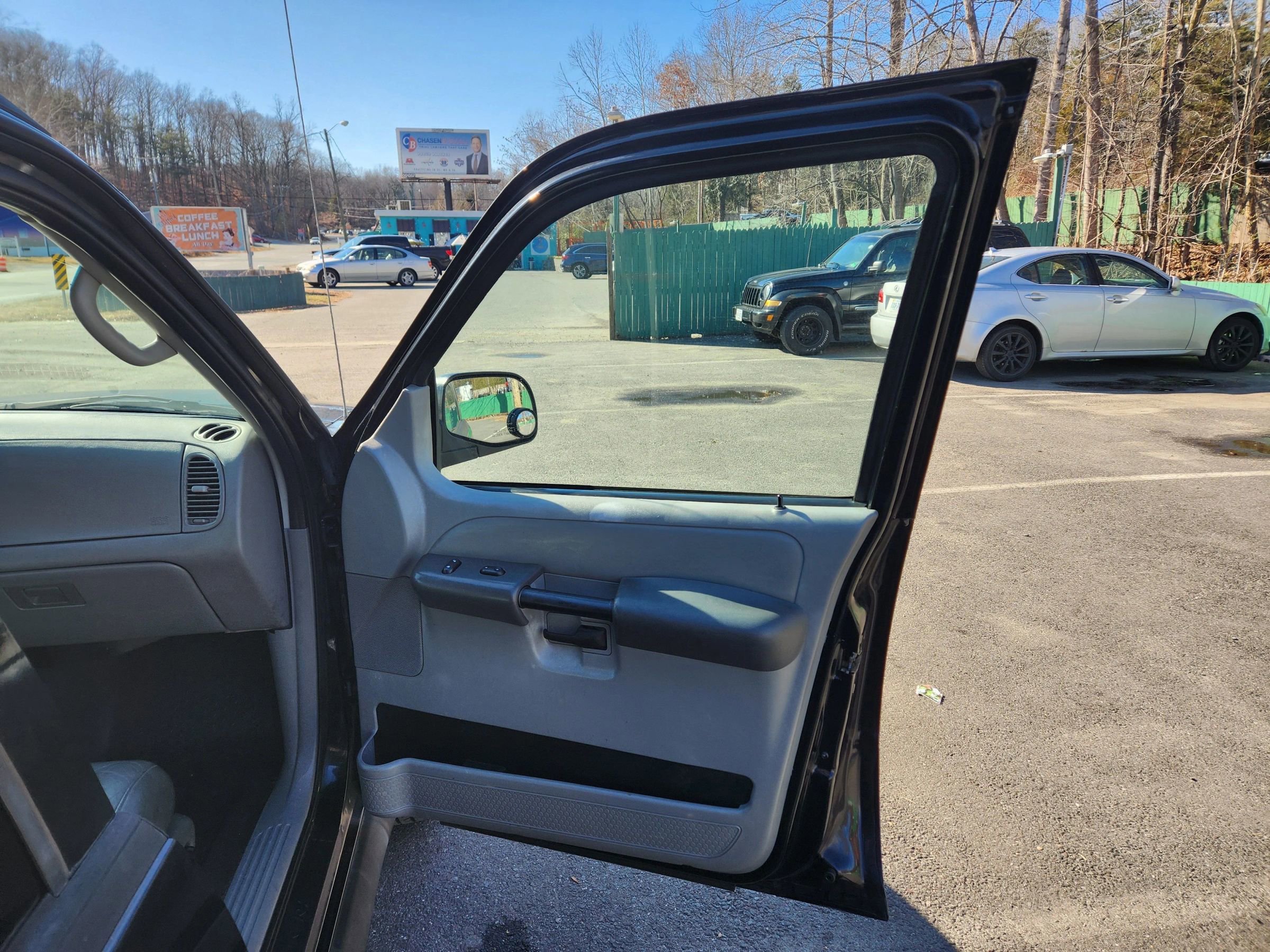 Used 2003 Ford Explorer Sport Trac XLS image 15