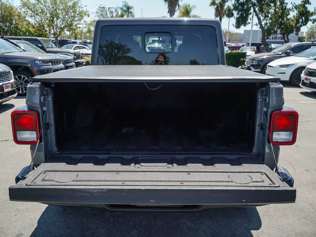 Certified 2023 Jeep Gladiator Overland AWD/4WD image 25