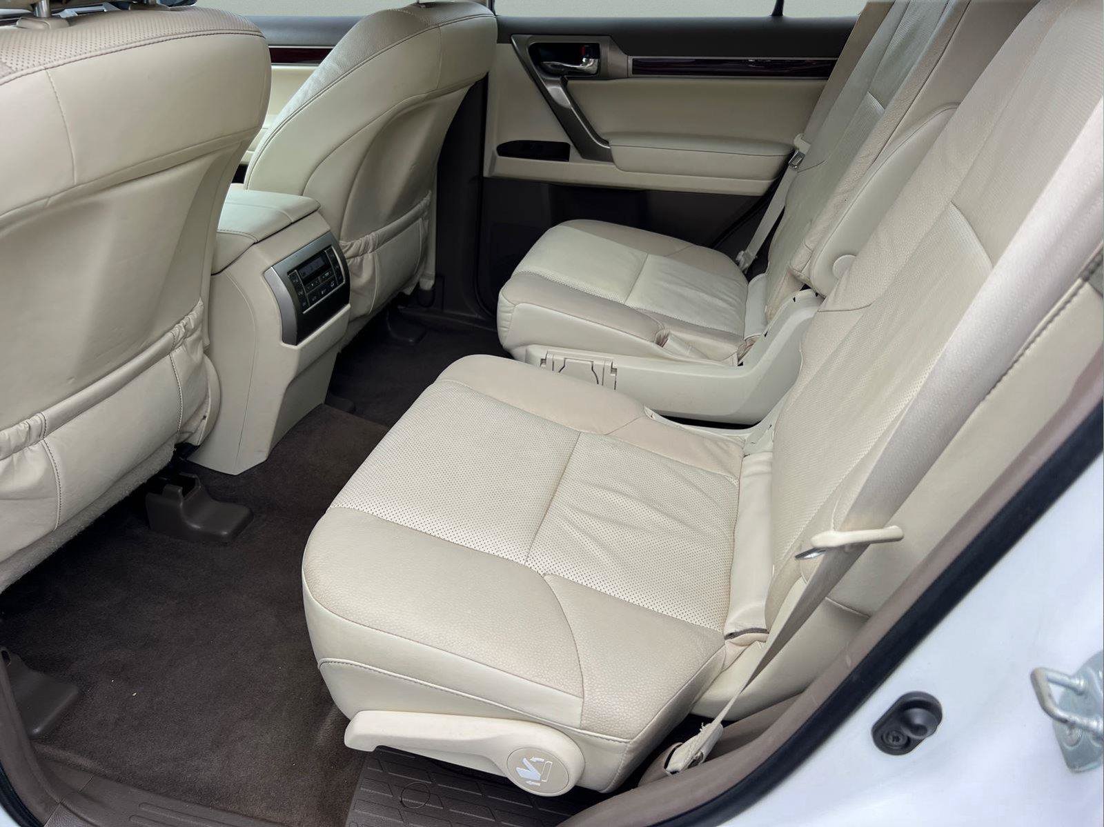 Used 2018 Lexus GX 460 Premium AWD/4WD image 16