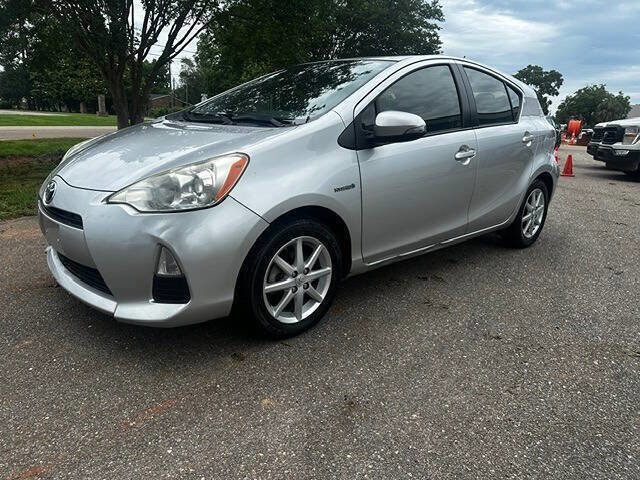 Used 2013 Toyota Prius C Three FWD image 2