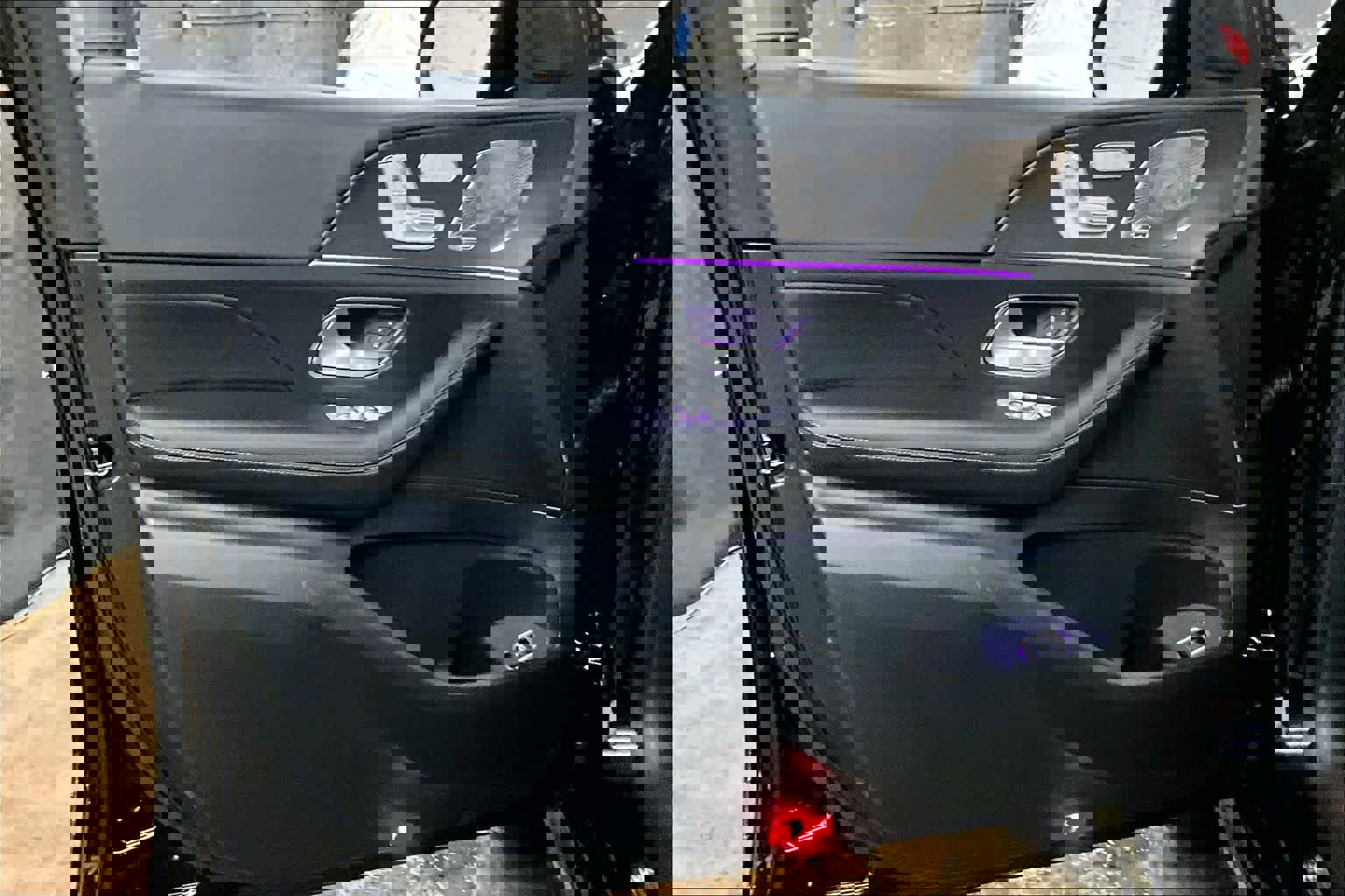 Used 2025 Mercedes-Benz GLS 450 GLS 450 image 25