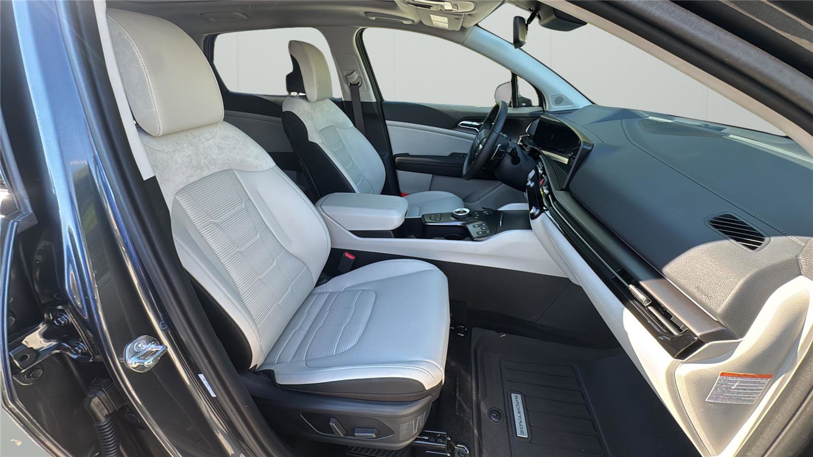 Used 2026 Kia Sportage SX Prestige image 14