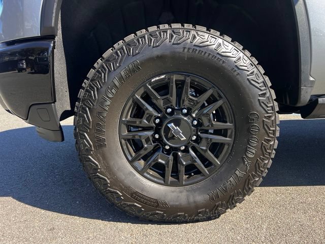 New 2026 Chevrolet Silverado 2500 ZR2 AWD/4WD image 12