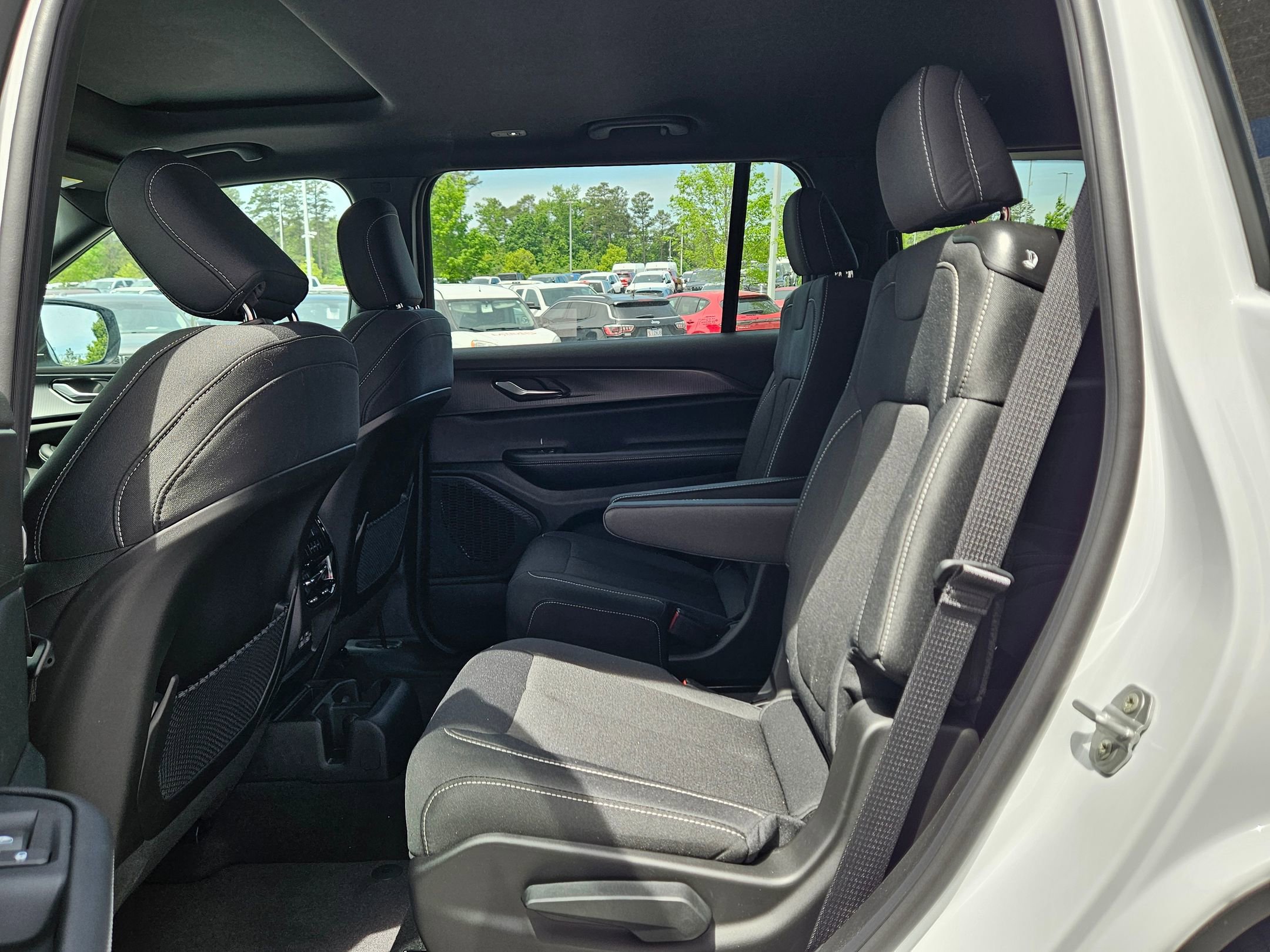New 2026 Jeep Grand Cherokee L 4WD image 23