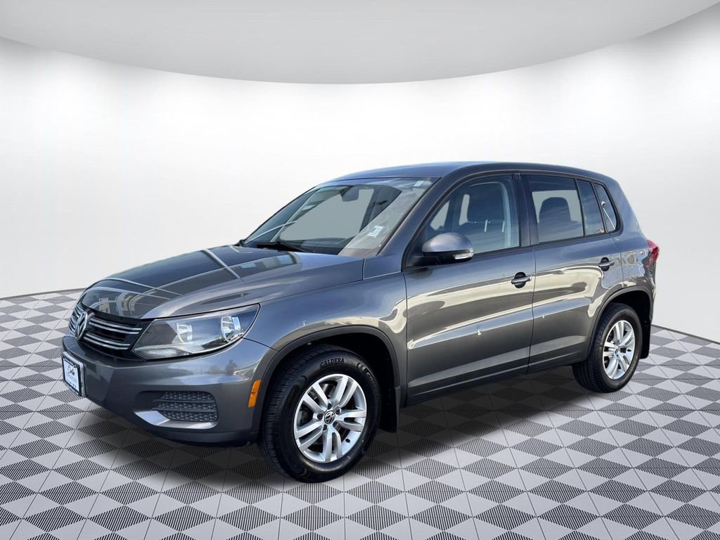 Used 2013 Volkswagen Tiguan S image 3