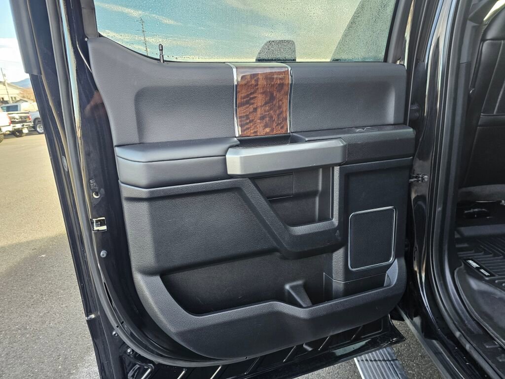 Used 2017 Ford F350 Platinum w/ FX4 4x4 Off Road Package image 12