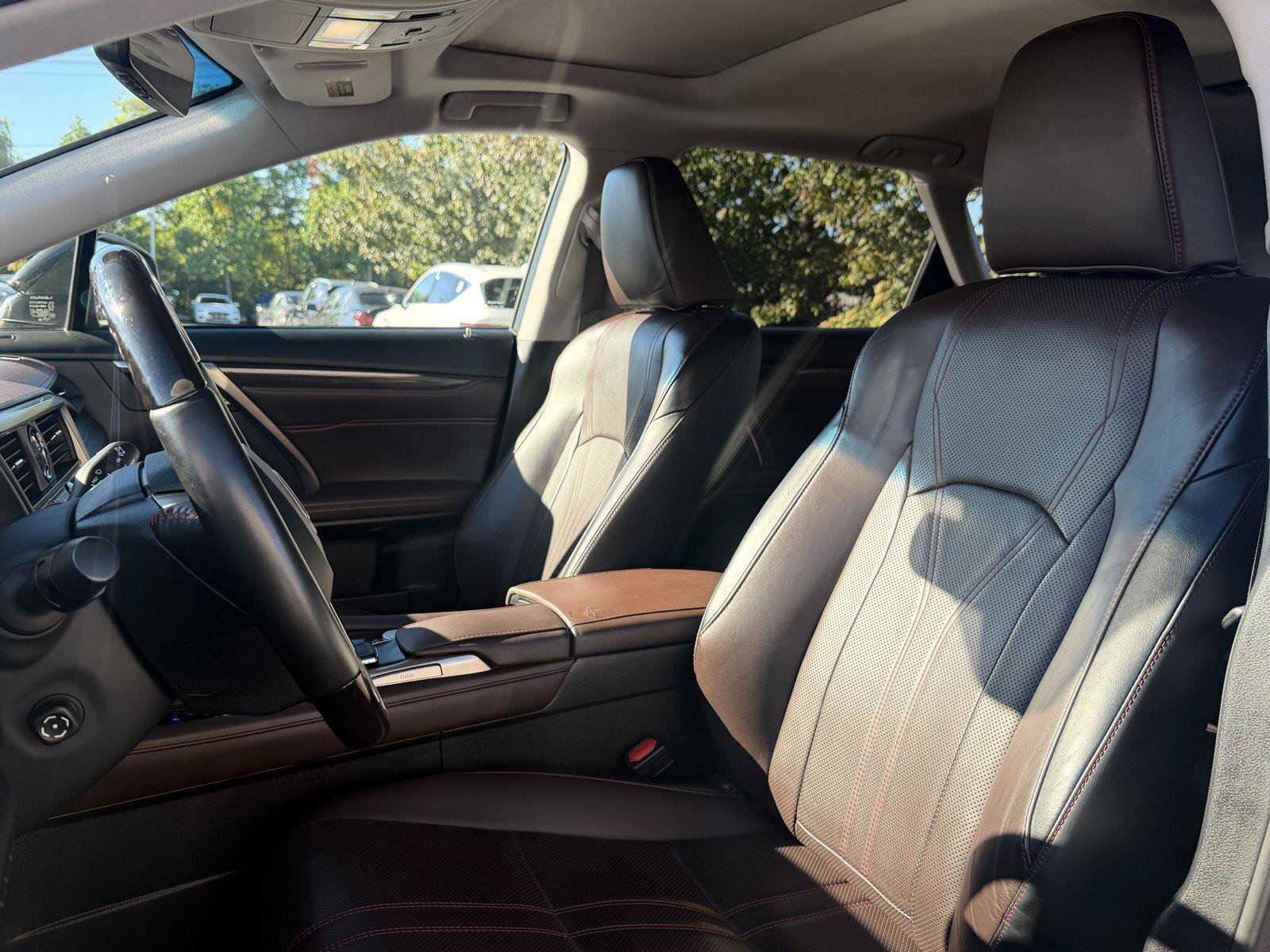 Used 2019 Lexus RX 450hL Luxury w/ Accessory Package AWD/4WD image 31