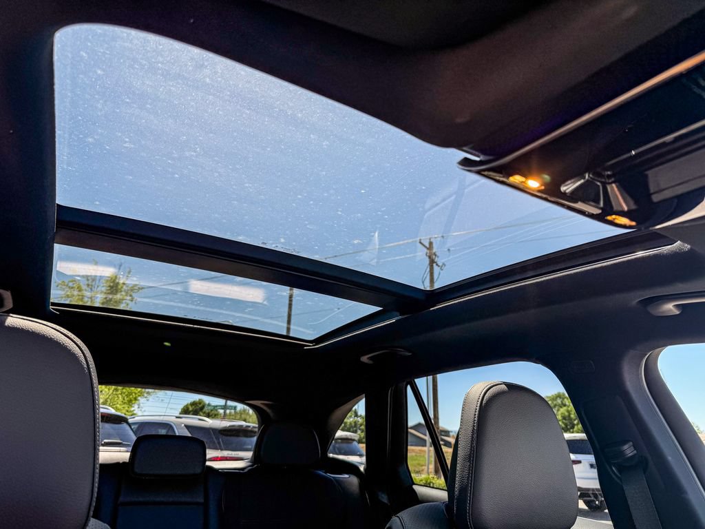 Certified 2025 Mercedes-Benz GLC 300 4MATIC image 18
