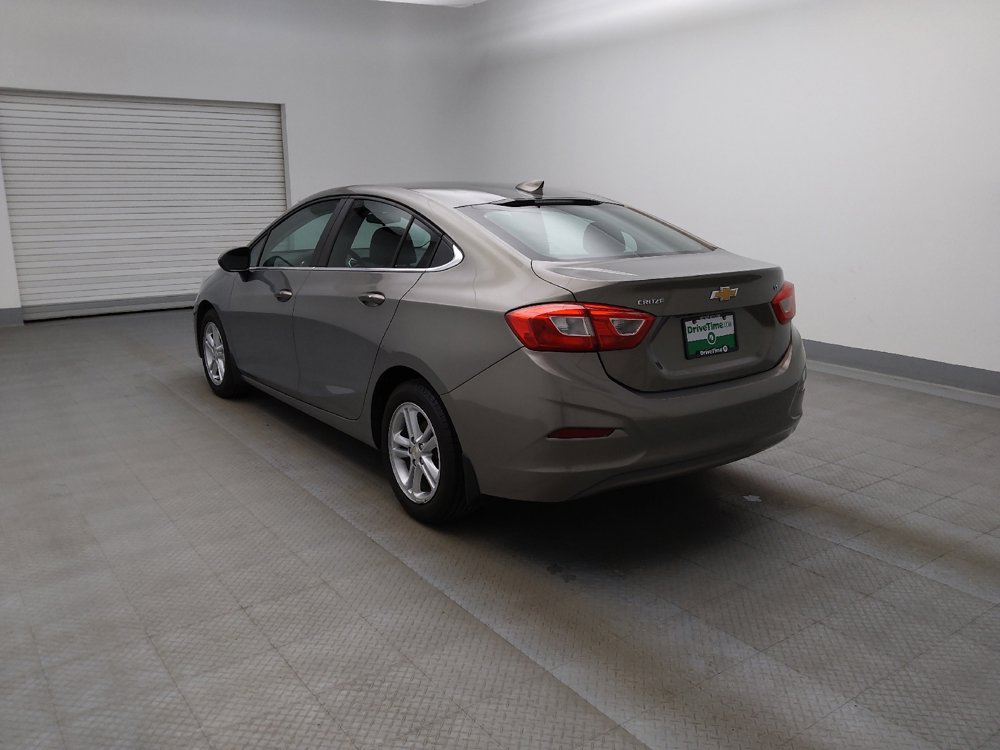 Used 2017 Chevrolet Cruze LT w/ Convenience Package FWD image 5