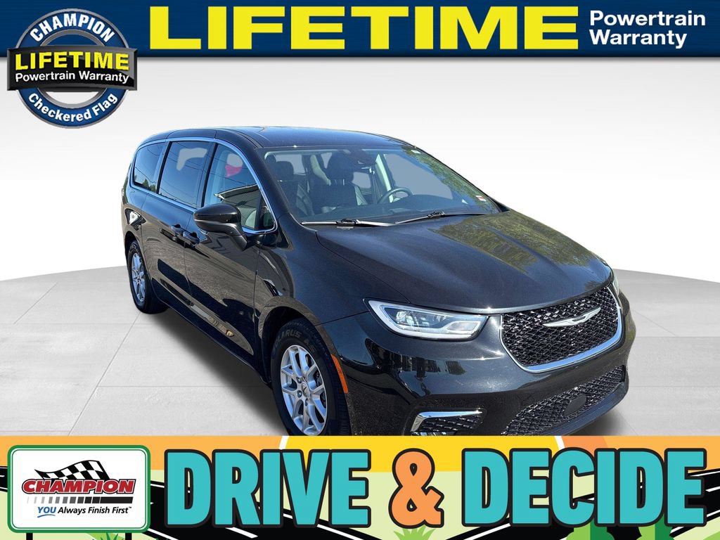 Used 2023 Chrysler Pacifica Touring-L