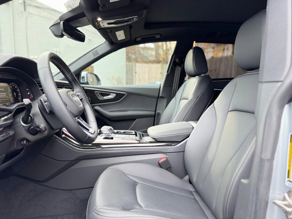 Used 2025 Audi Q8 Premium Plus image 17