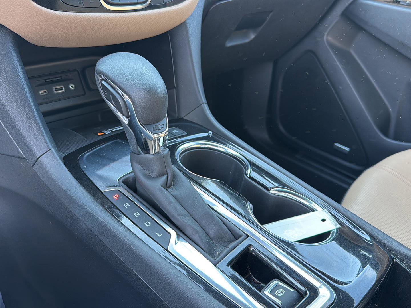 Used 2023 Chevrolet Equinox Premier image 25