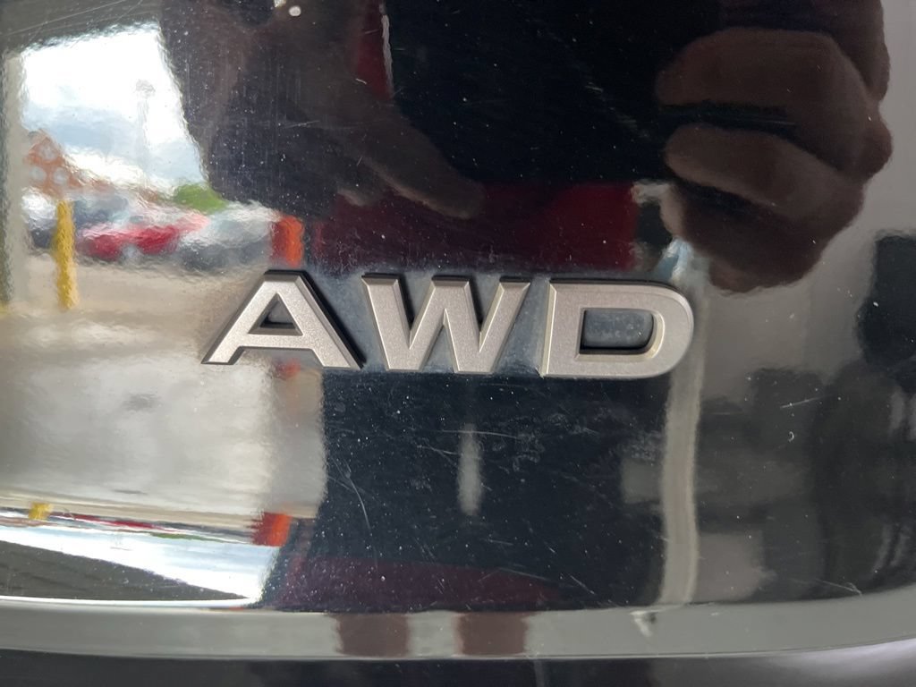 Used 2024 Nissan Rogue S AWD/4WD image 43